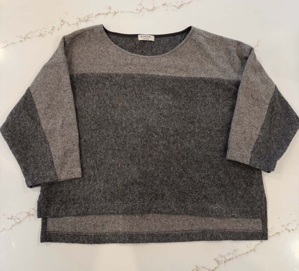 Kordal New York Grey Colorblock Oversized Boat Neck Sweater